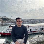 Ingeniero que imparte clases de matemáticas y física/química